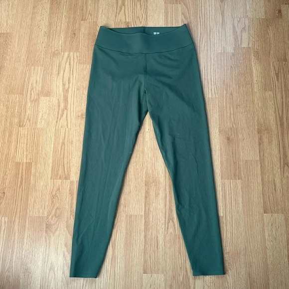 Uniqlo Green Leggings | Olive Green Leggings | Sage Green Leggings | Green - Picture 1 of 8
